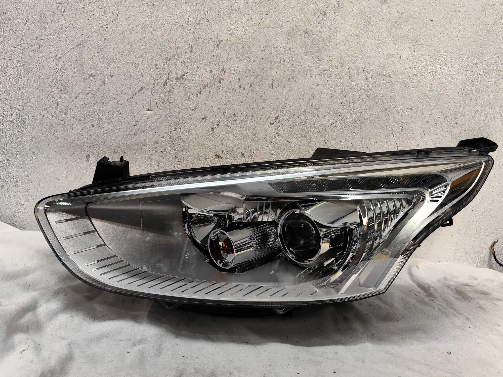 Оригинален фар Форд  Ford B-Max  Led