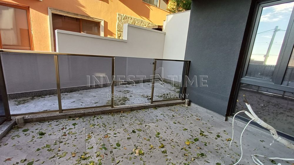 Продава се Двустаен апартамент в Варна, Бриз - 59 кв.м за 1746 €/кв.м - Снимка #8