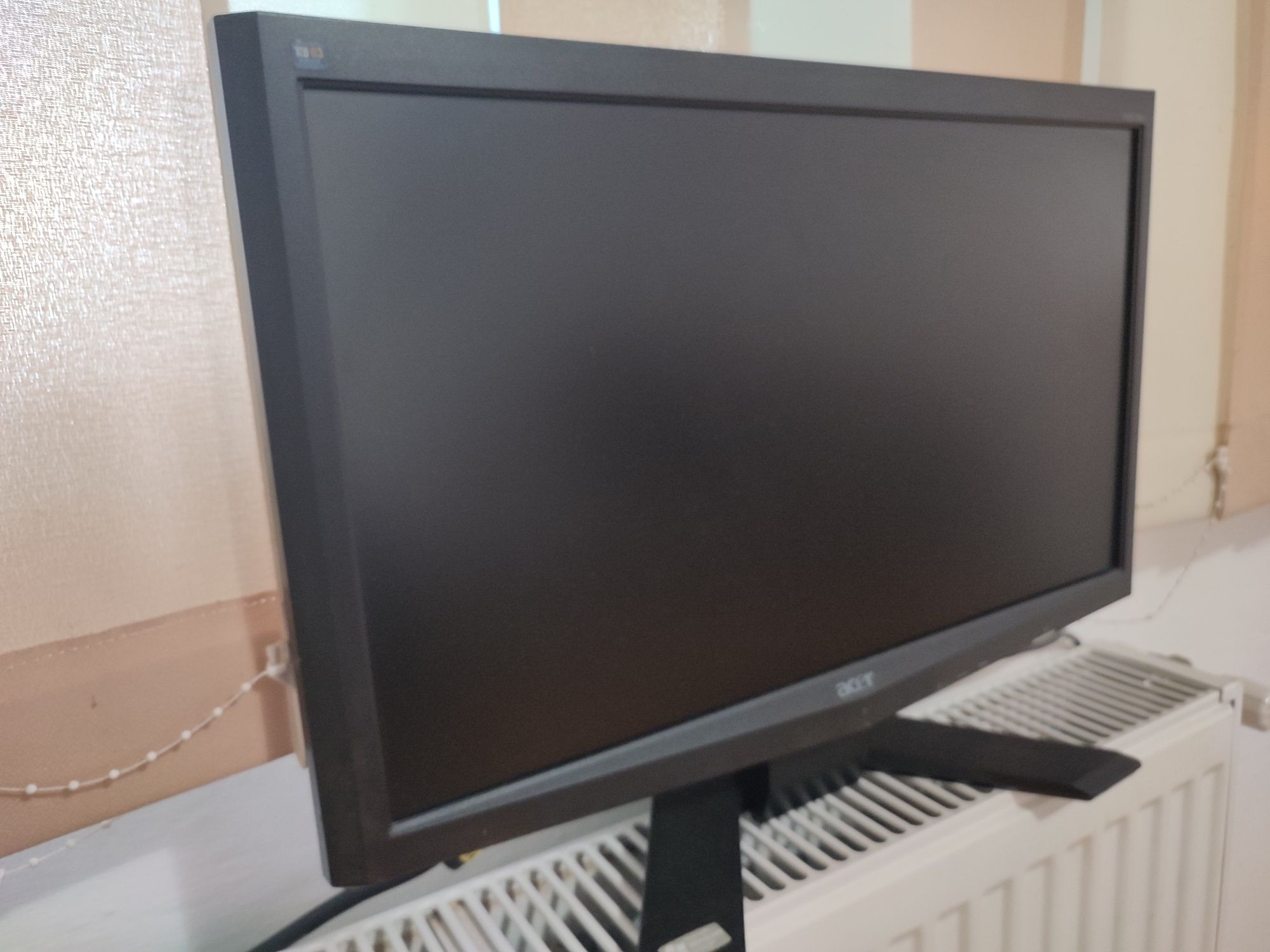 Desktop PC + Monitor + Periferice