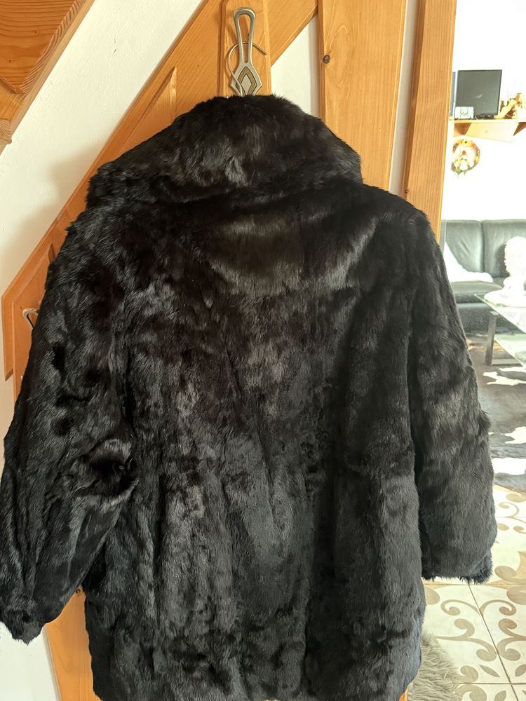 Haine blana naturala de iepure neagra