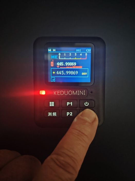 Scanner frecvențe cu funcție PTT