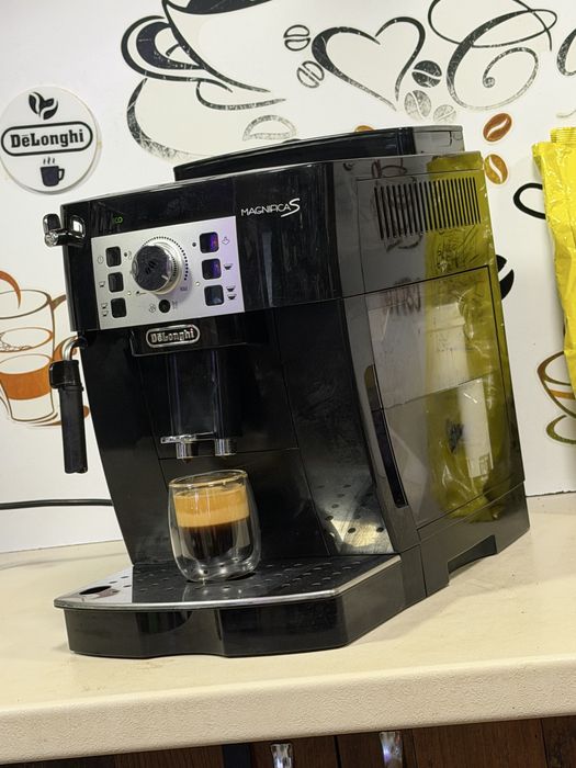 Кафемашина кафе автомат delonghı magnifica S с гаранция