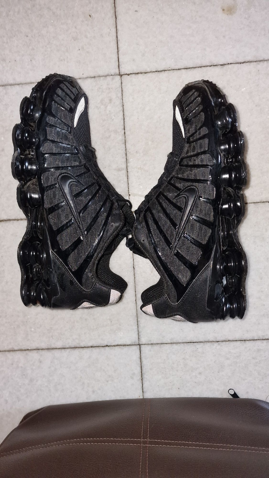 Nike TL shox black