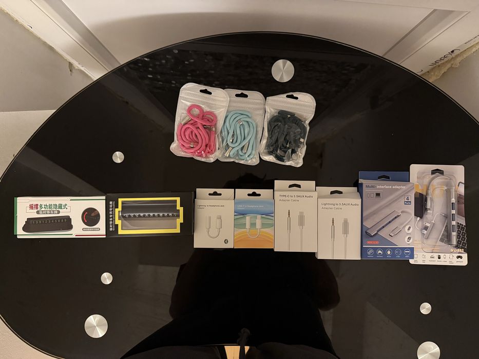 Adaptoare, număr masină, Usb hub-uri și șnur pentru telefon