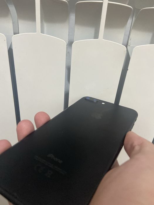 iphone 7+ продаеться