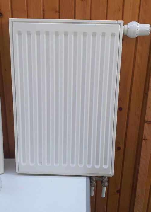 3 calorifere germane recent aduse,  otel, inclusiv suporti, impecabile