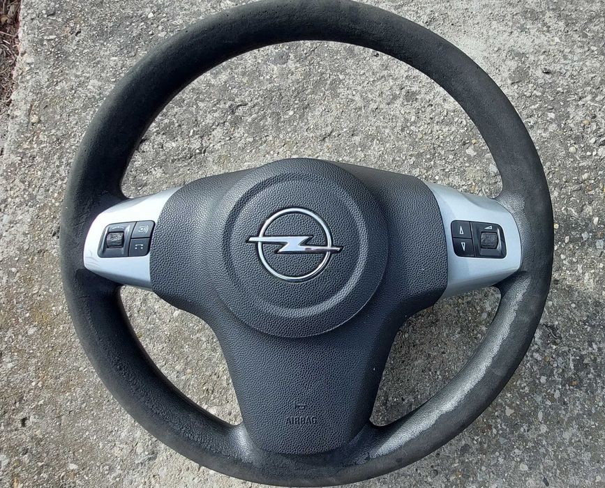 Opel Corsa волан,радио с USB/BT,адаптори, ключ светлини