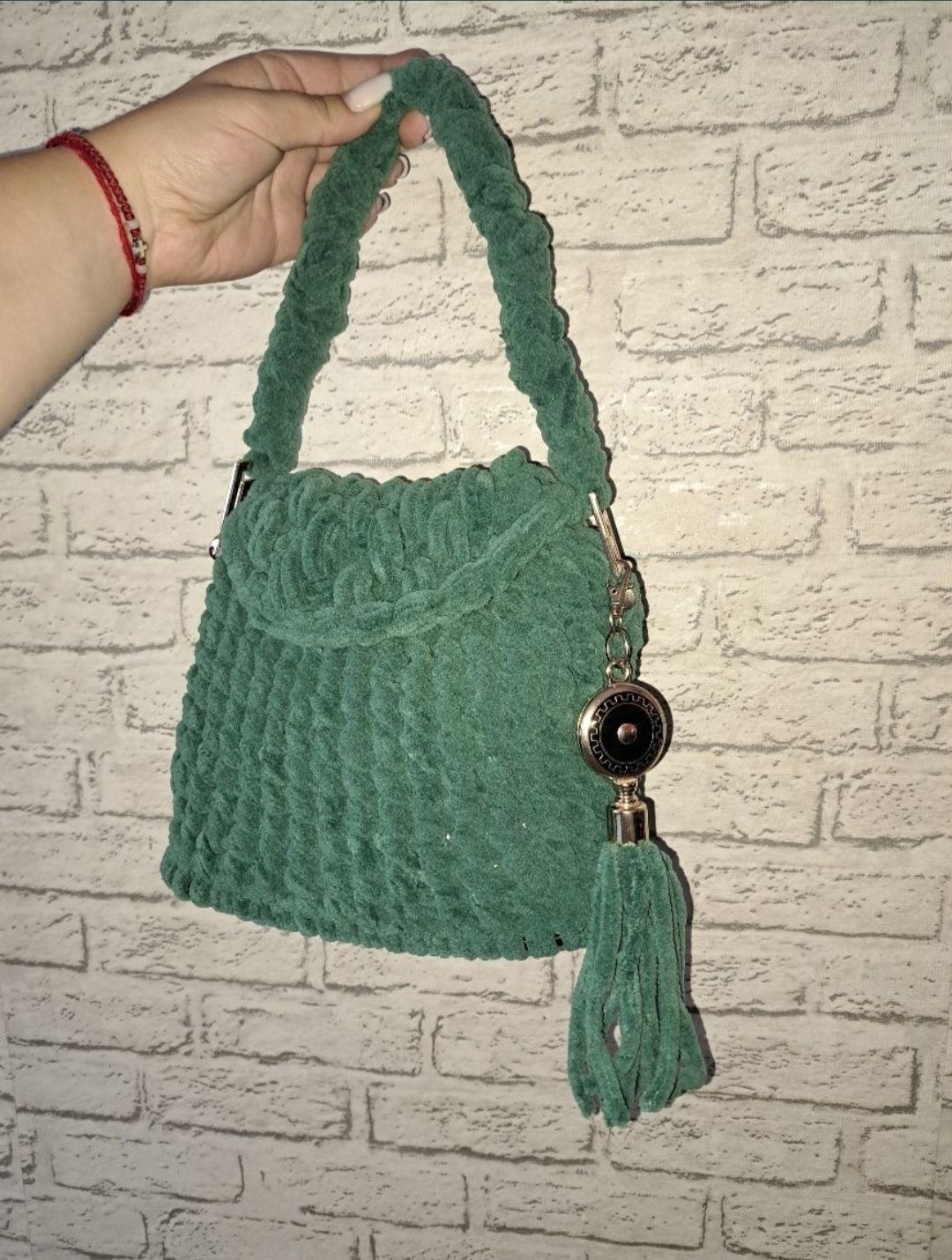 Красива зелена ръчно изработена чанта