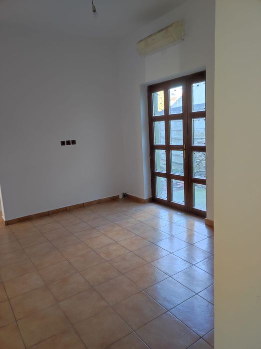 Dau în chirie casă ultracentrală în Oradea