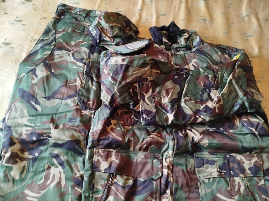 Комплект зимни камуфлажни шуба и панталон