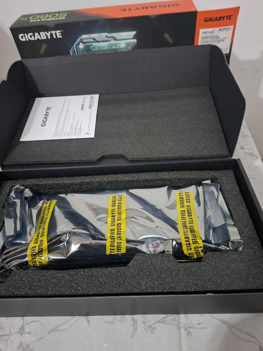 super placa rtx 5060ti de 16gb gaming oc noua nefolosita