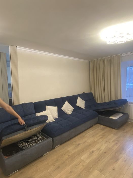 Диван 4 м в отличном состоянии