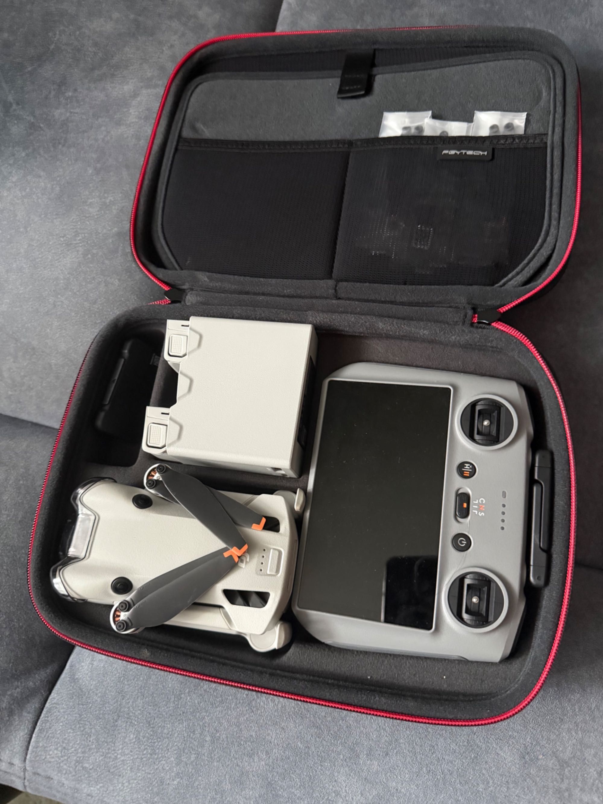 Дрон DJI Mini 4 Pro Fly More Combo Plus (DJI RC 2) белый