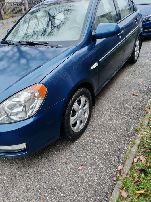 Hyundai Accent Unic proprietar, km reali, foarte bine intretinut, varianta full