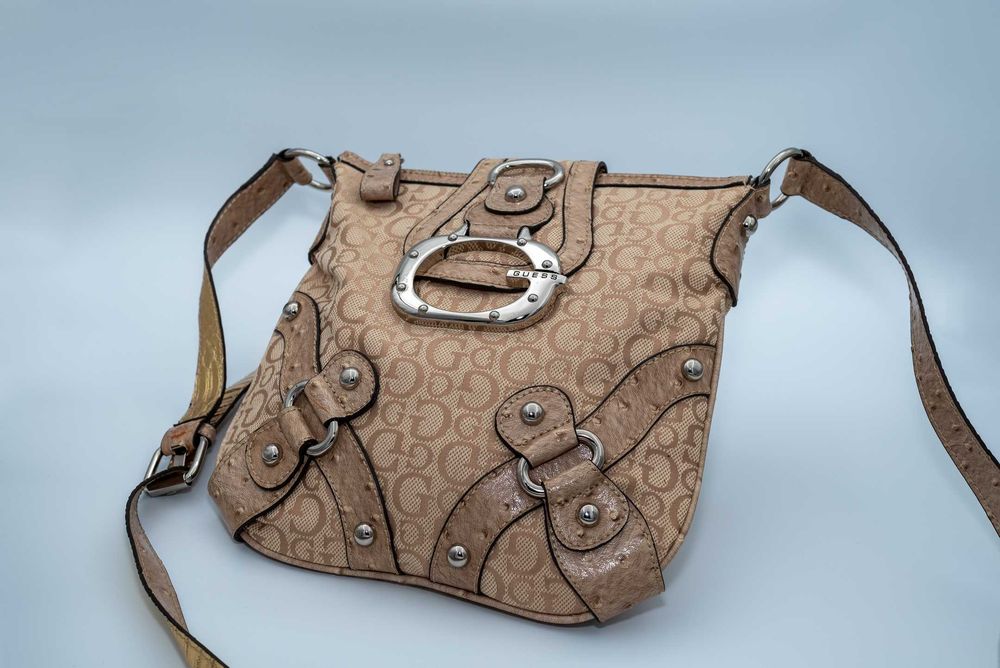 Оригинални дамска чанта и портмоне GUESS