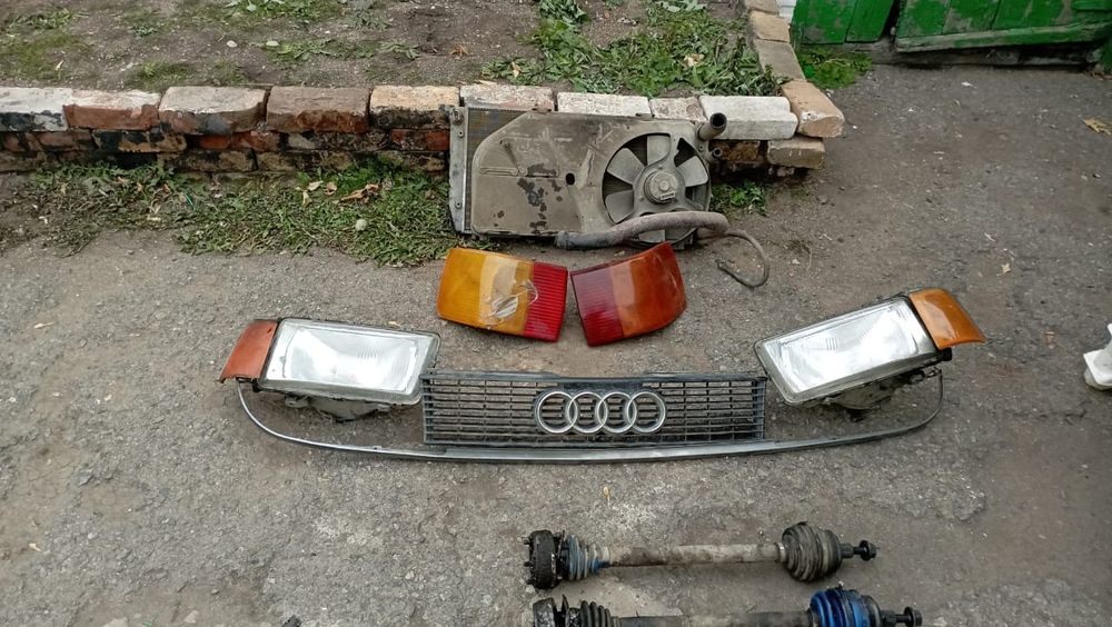 Продам запчасти на Ауди 80 б3