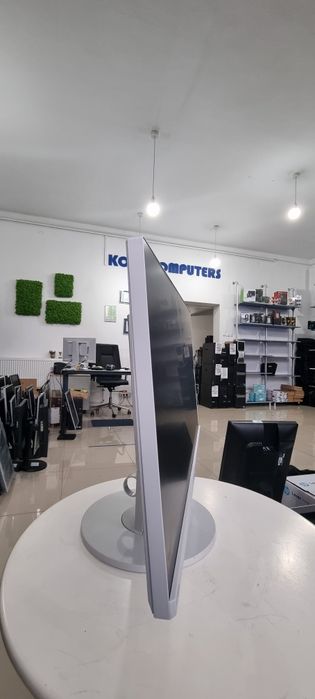 LED 24 profesional-IPS- Eizo EV 2456 made in Japan, LIKE NEW