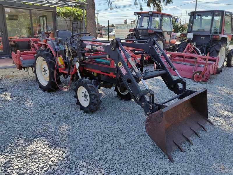 Японски трактор YANMAR AF220 20 к.с. 4WD с товарач - ДЖЕЙ ТРЕЙДИНГ