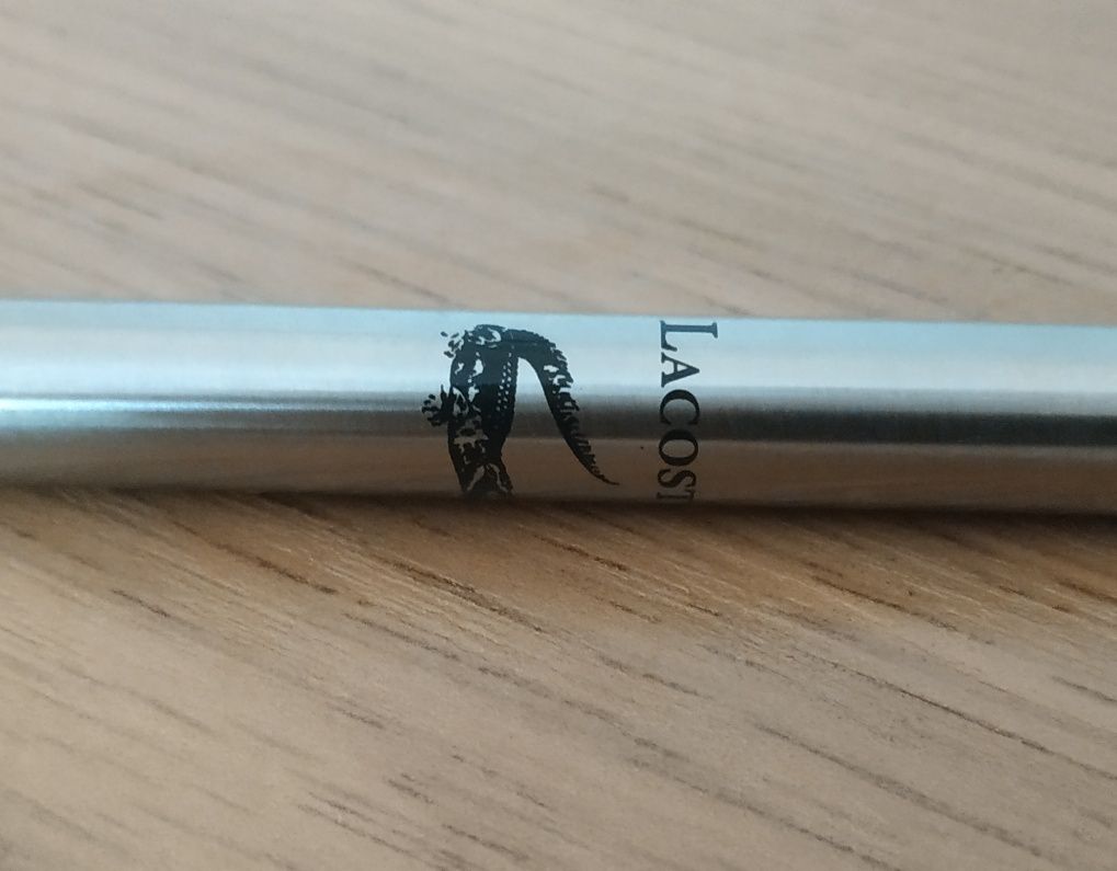 Фирменная шариковая ручка Lacoste