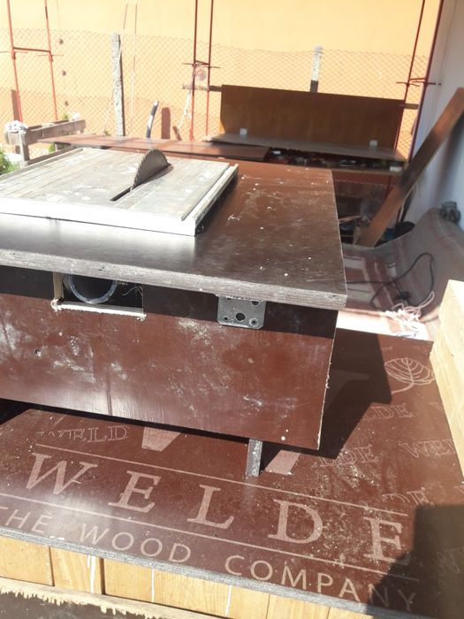 Circular cu masa 220 v