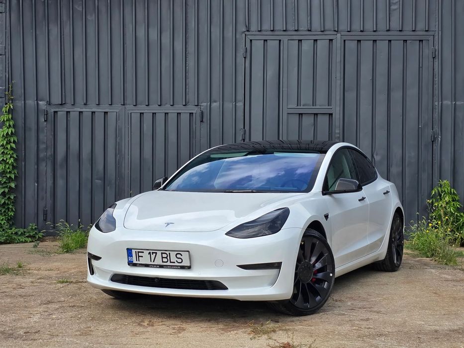 Tesla Model 3 Primul proprietar, intretinuta obsesiv, foarte dotata