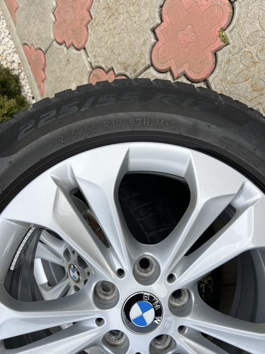 Jante BMW r17 + cauciucuri PIRELLI iarna - stare ireprosabila
