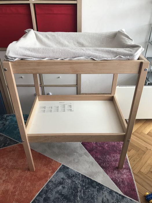 IKEA SNIGLAR Маса за повиване (повивалник)