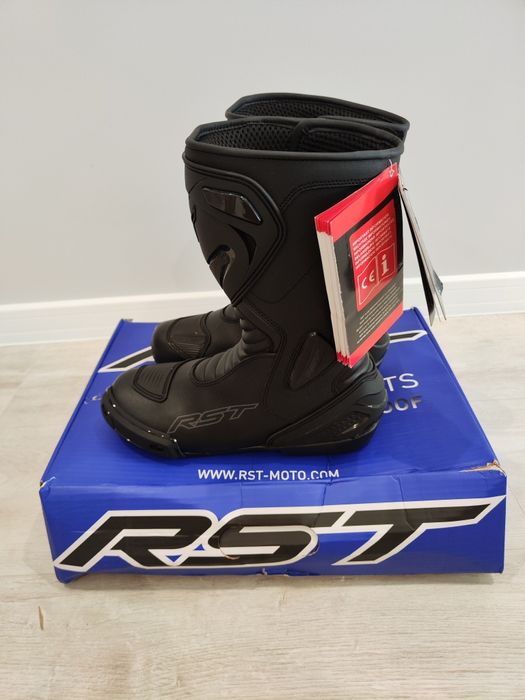 Ботуши RST waterproof номер 42