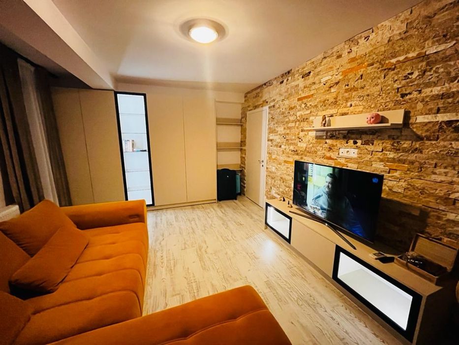 Proprietar - inchiriez apartament