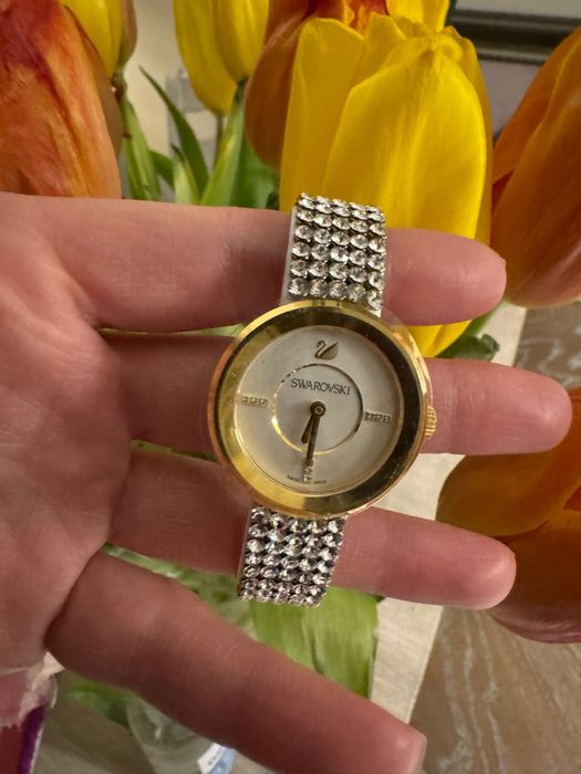 Часы женские Swarovski