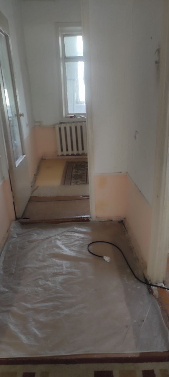 Продаю 2 ком Тузел 1 2 болкона