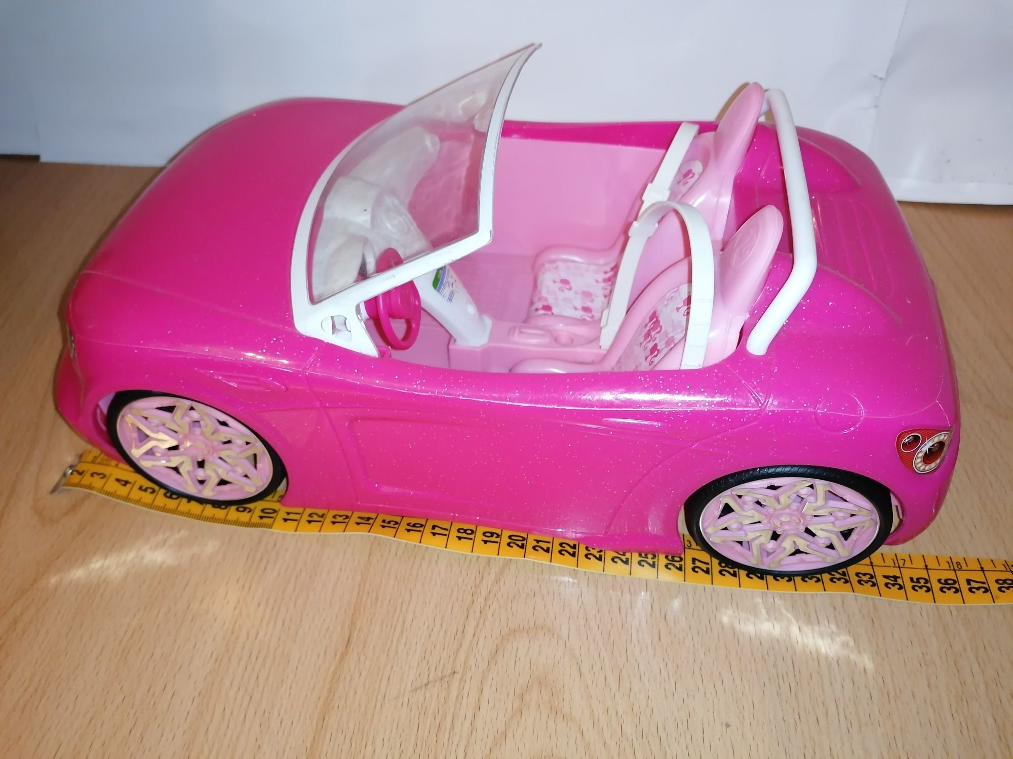 Mașina pentru păpuși /barbie