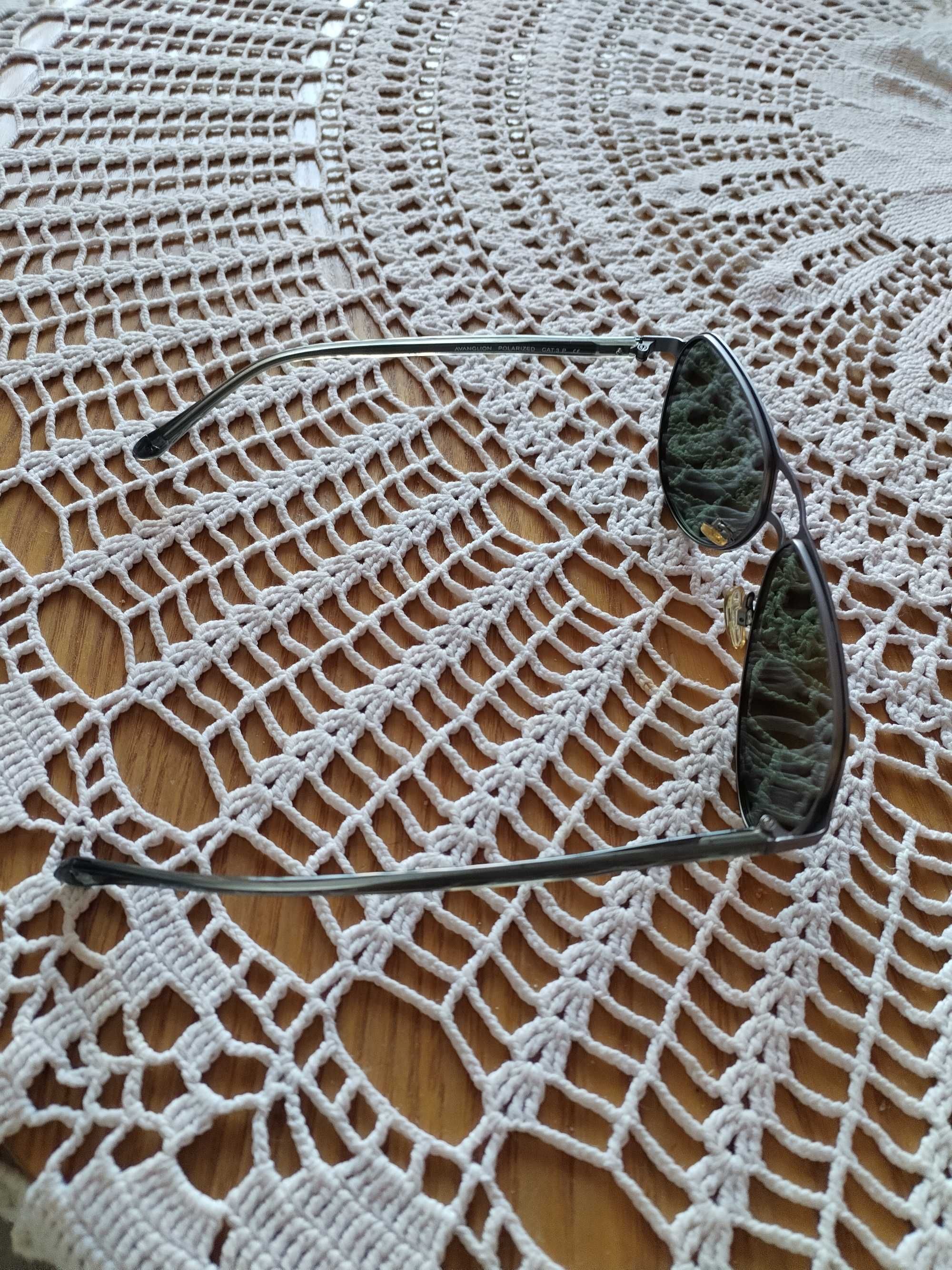 Слънчеви очила Avanglion AVS1195 polarized cat.3 CE + калъфче на Guess