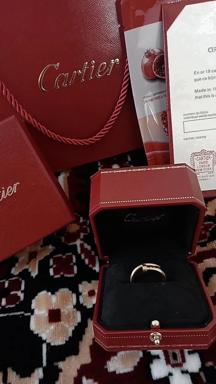 Кольцо Cartier, новый