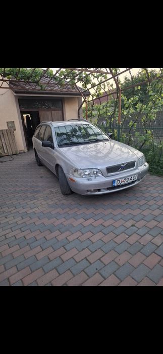 Vând volvo v40 2002 ambreaj + placa de presiune noua