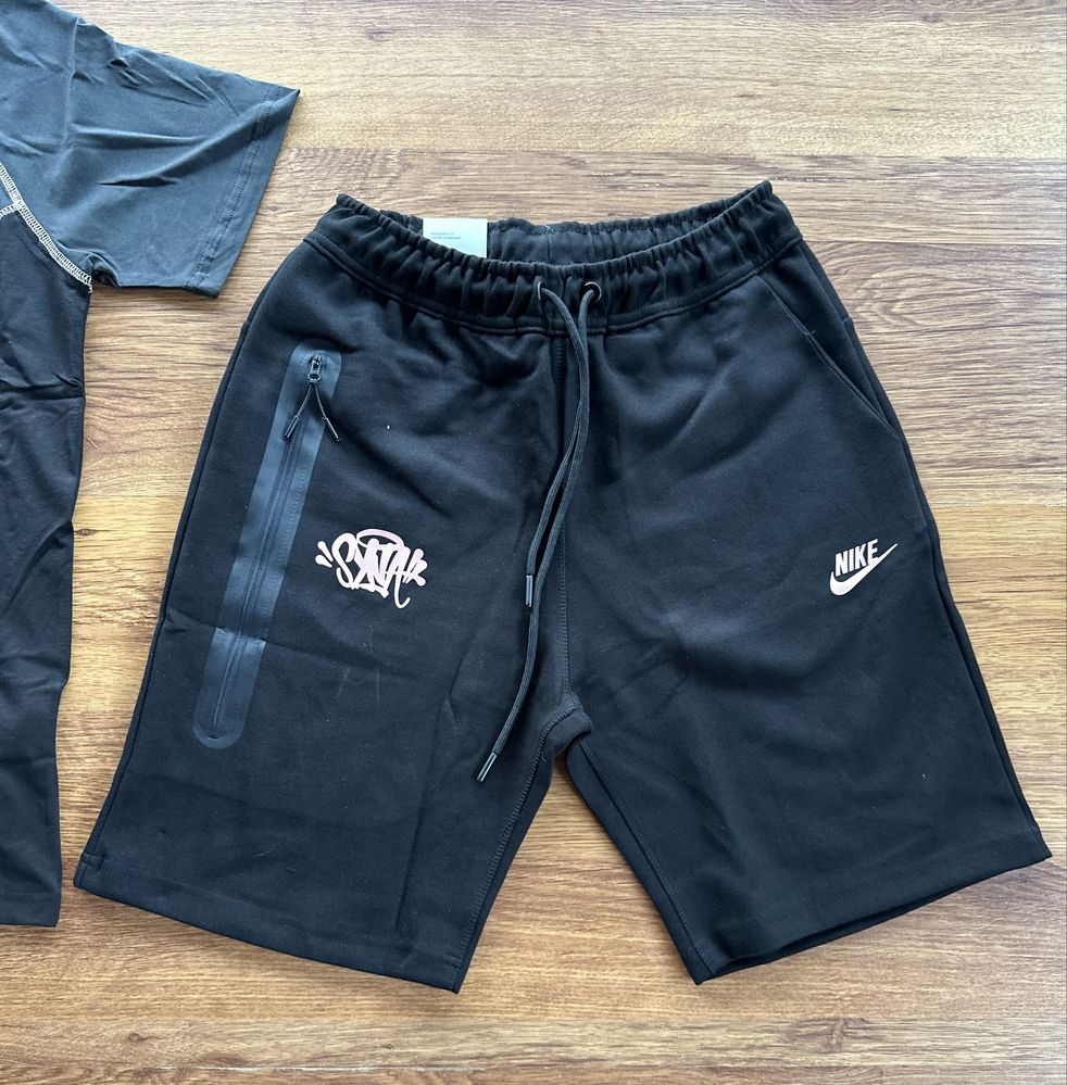 Мъжки,памучен къс екип Nike черен със сиво,активен джоб на долнището