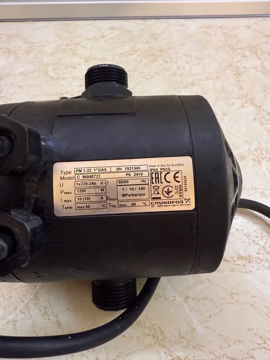 Продавам пресостат Grundfos PM1 – надежден автоматичен контролер