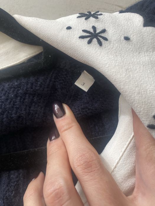 Тъмносин вълнен кардиган Sandro с бродирана яка размер L