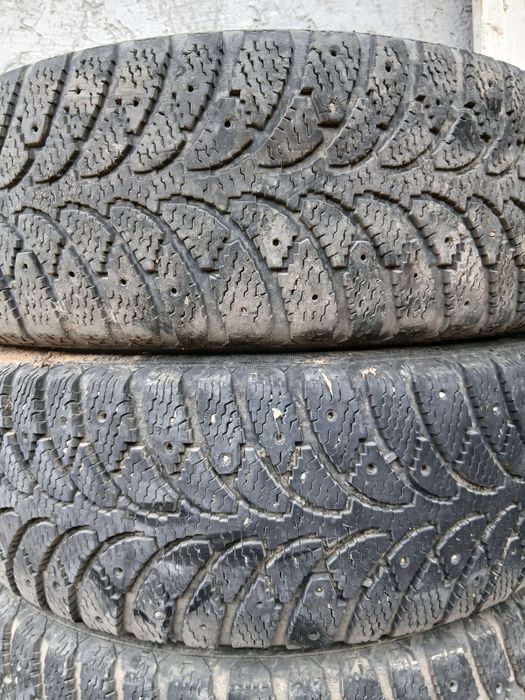 16 зимни шина сатам