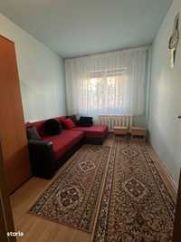 Apartament cu 3 camere in zona Primaverii