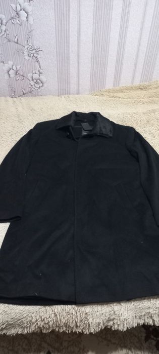 Продам мужское пальто.