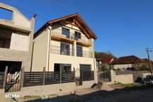 Vând casă P+E+M în Răcăștia, la 3 km de Hunedoara, teren 833mp