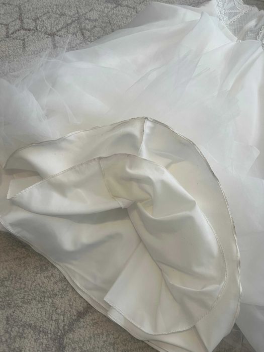 Rochie mireasa superba, gata pentru o noua poveste