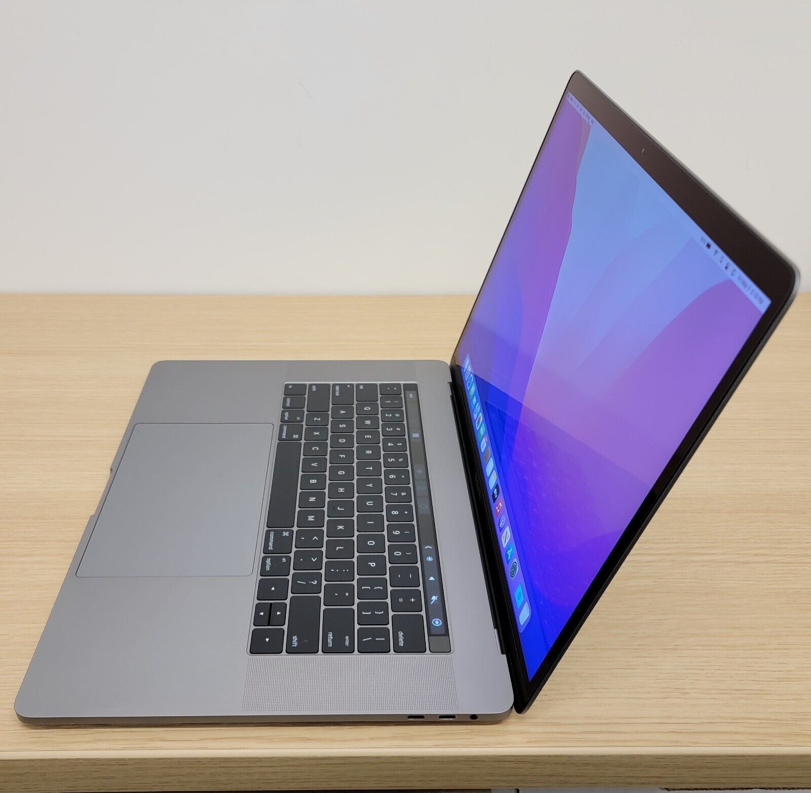 MacBook  Pro Core i9 2019
