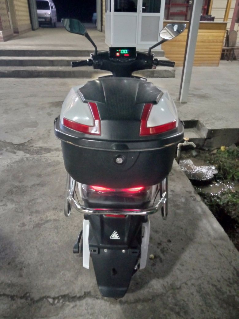Elektron mototsikl