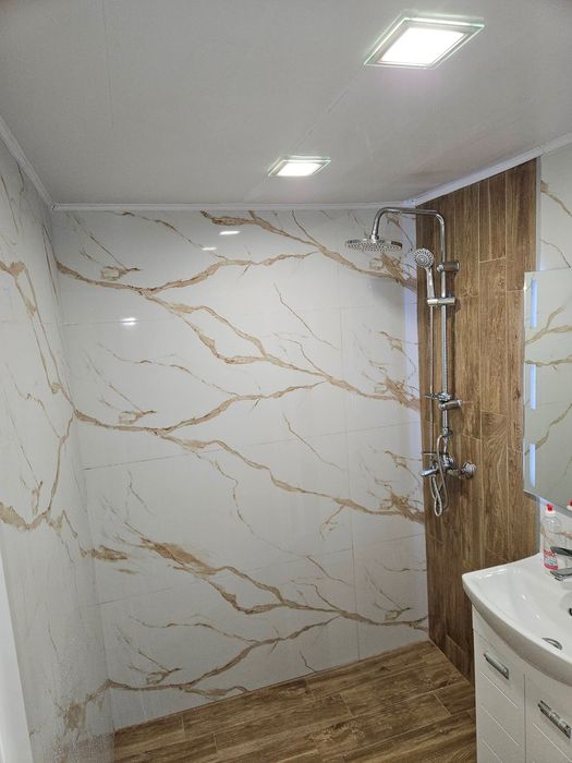 Просторен и светъл тристаен апартамент, разположен в кв. Надежда 1