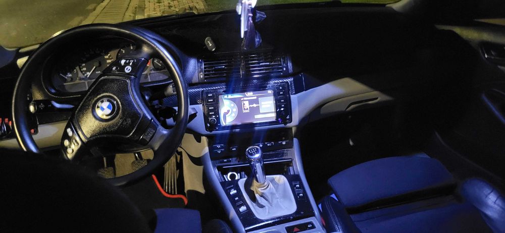 Bmw e46 două culori in certificat.