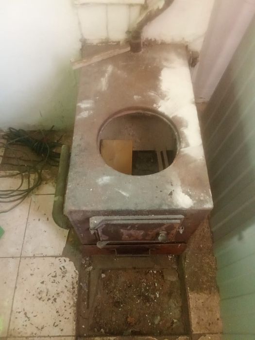 Продам печь на твердом топливе