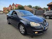 Vw jetta
2007
1.9 diesel
Recent adusa 
225000 km reali 

Dublu climatr