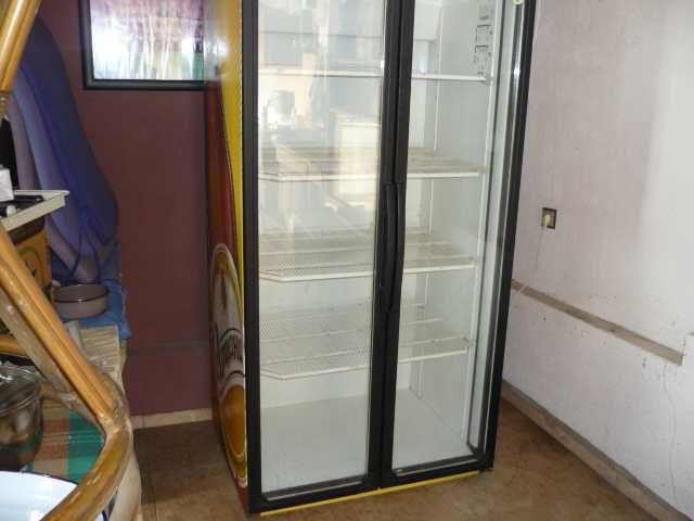 Хладилна витрина 765л.